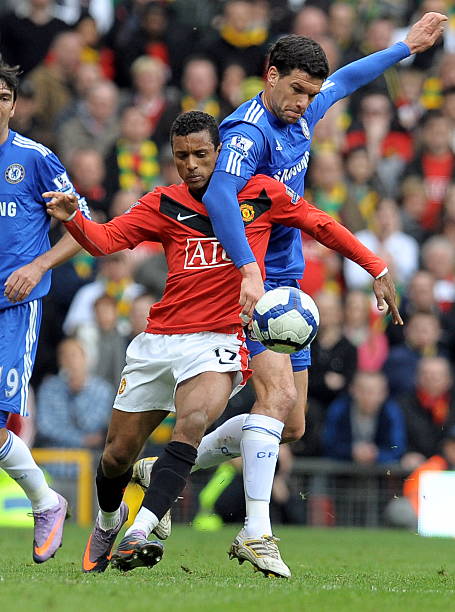 场表现得极 场表现得极